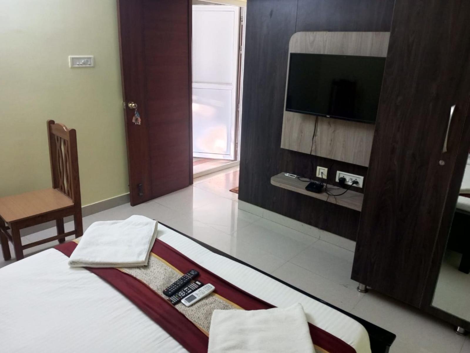 مبيت وإفطار شيناي The Posh Residency, Ecr المظهر الخارجي الصورة