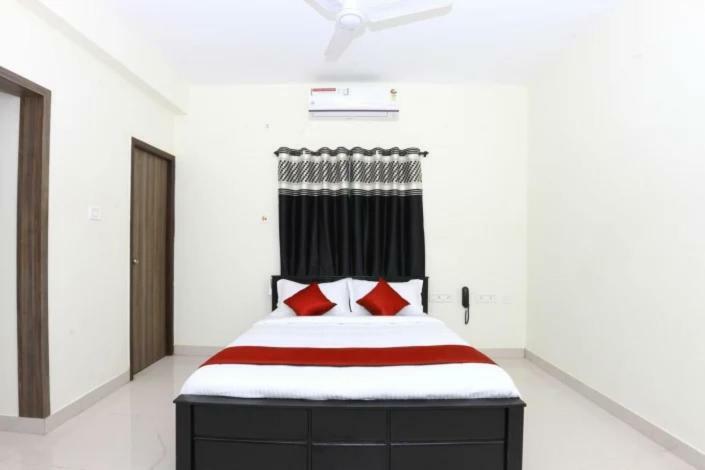 مبيت وإفطار شيناي The Posh Residency, Ecr المظهر الخارجي الصورة